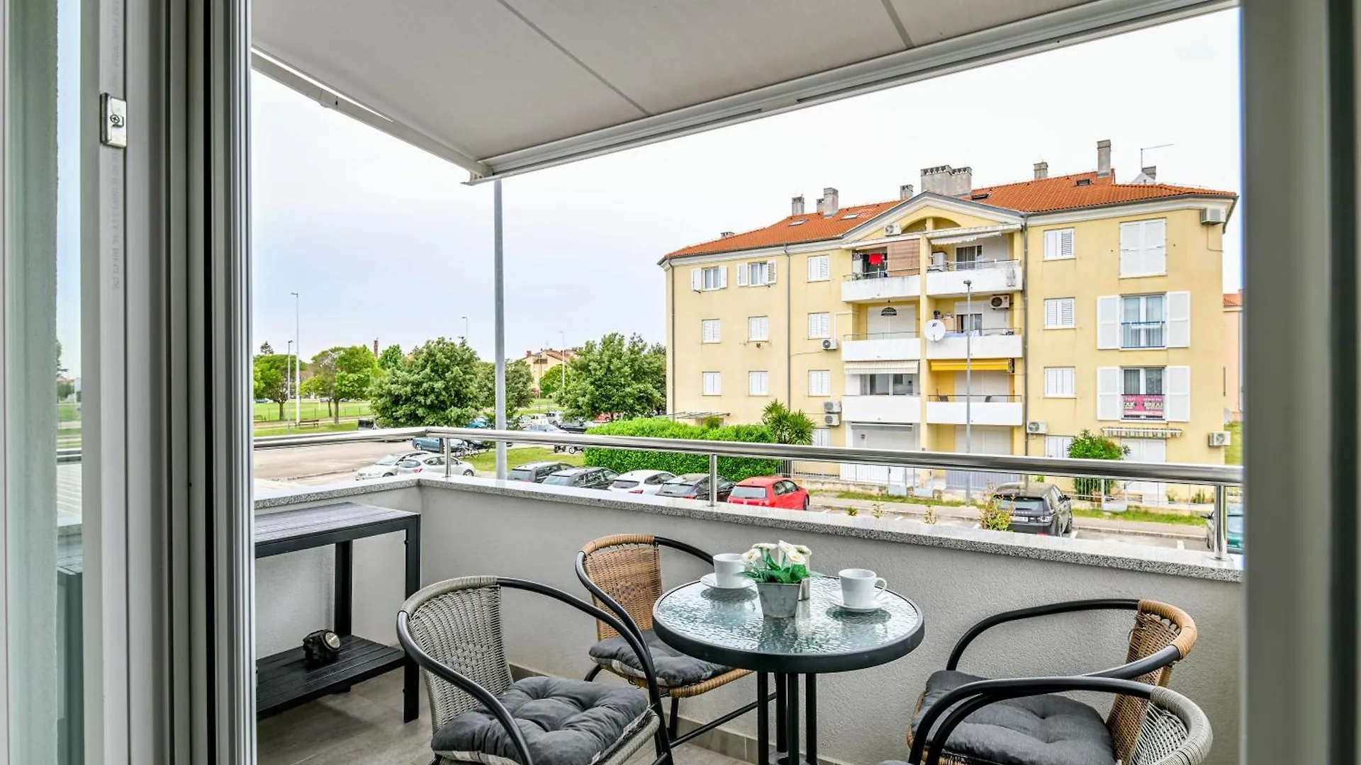 אומאג Apartment Uma