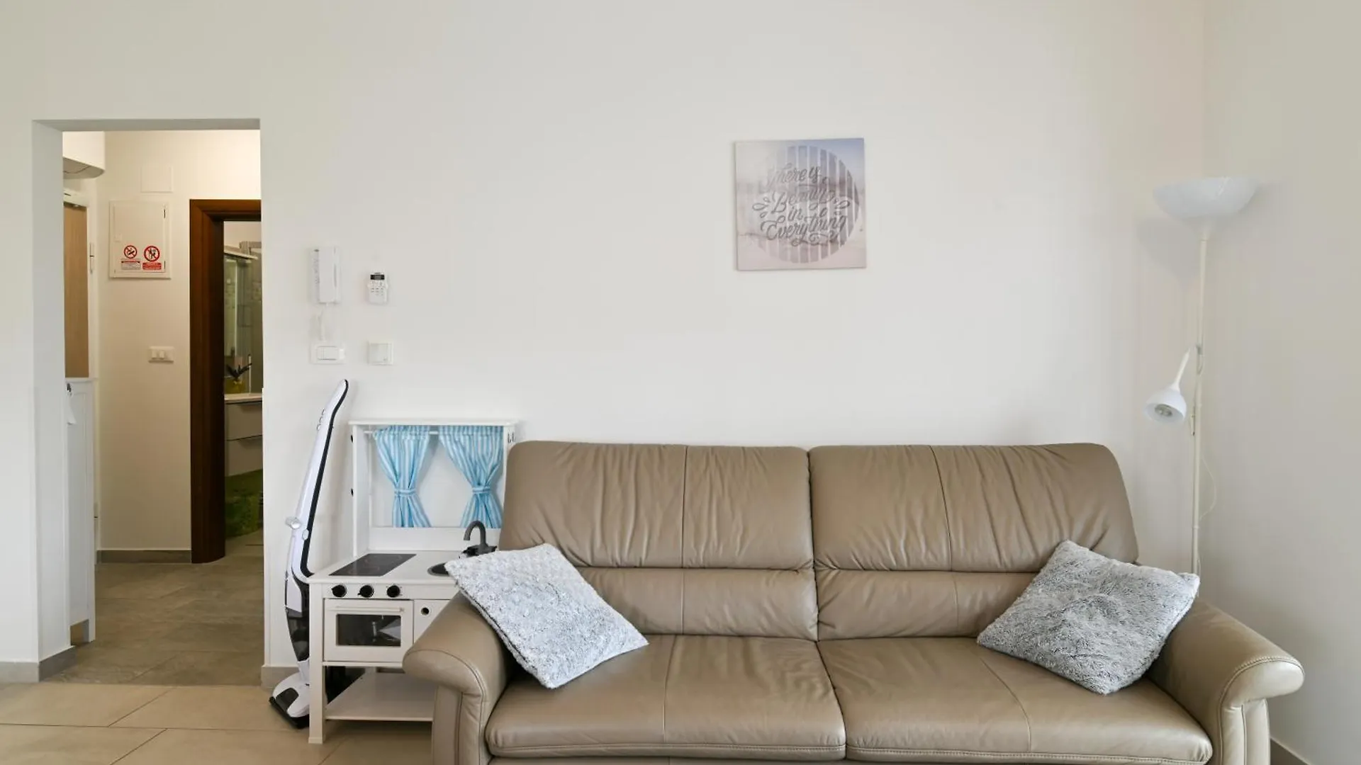 אומאג Apartment Uma 0*,