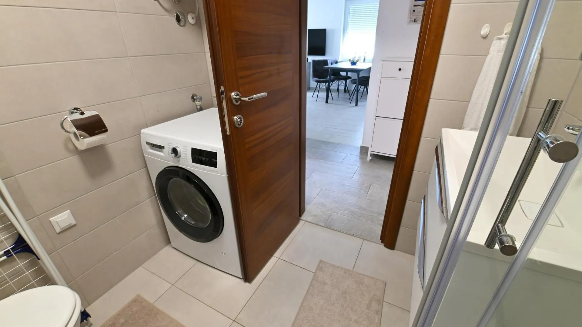 אומאג Apartment Uma